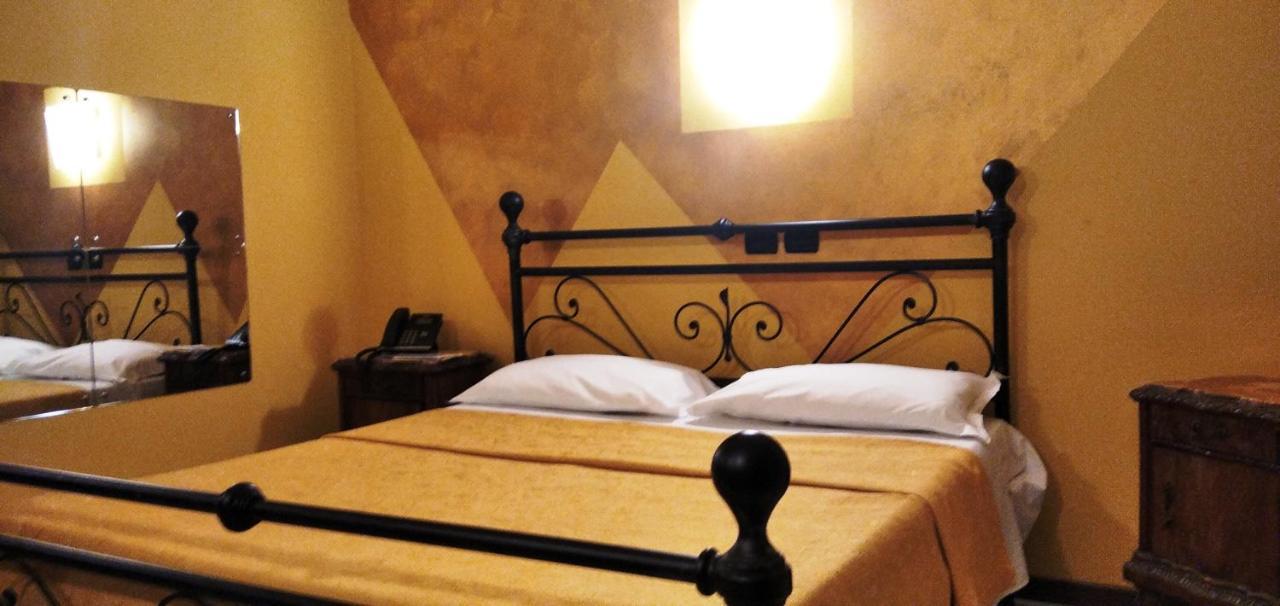 بيستياره بوروميو Hotel Motel Est المظهر الخارجي الصورة